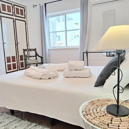 Дом отдыха Marreiro's House Algarve - Child Friendy - Private Pool *
